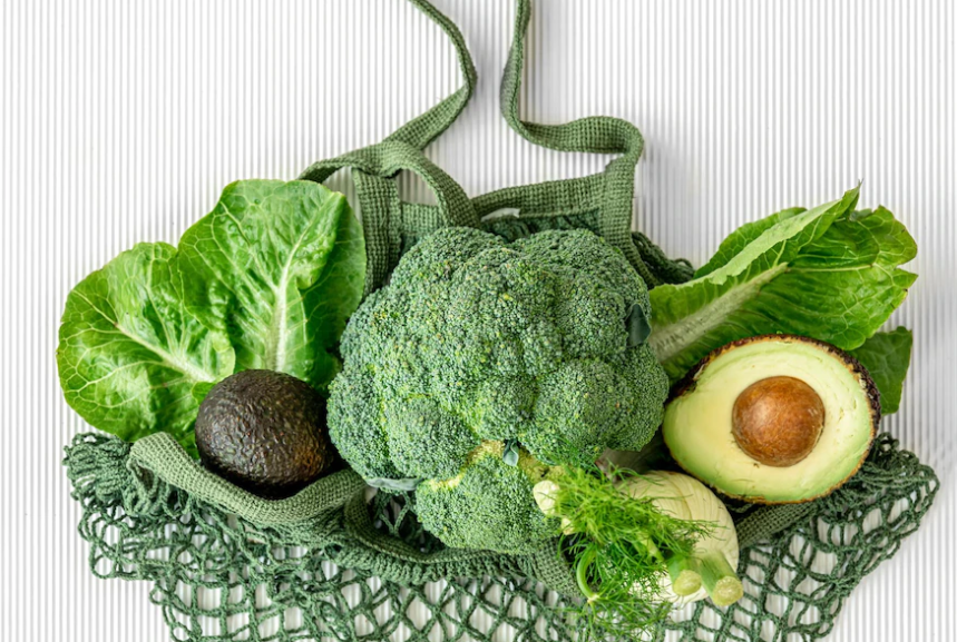 ผักผลไม้บํารุงเส้นผม ผักใบเขียวแหล่งร่วมวิตามินแร่ธาตุ